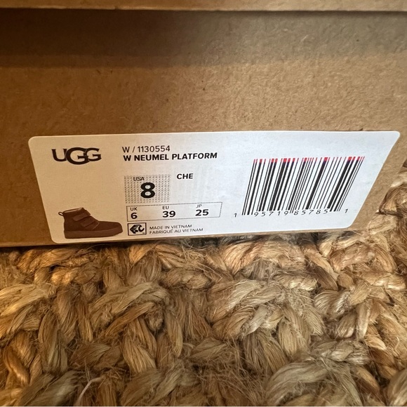 NWT UGG Neumel Platform Strap Chukka Boot Chestnut Size Women's 8 - Picture 4 of 16